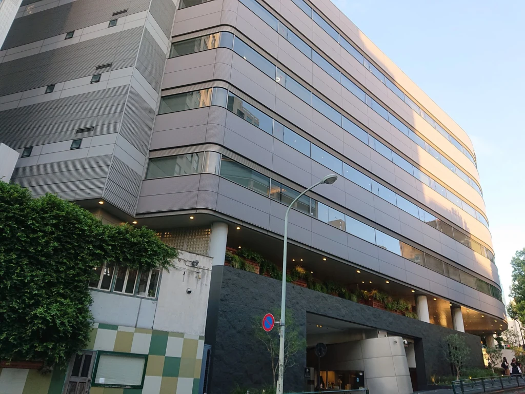 Johnny & Associates headquarters, at Akasaka, Minato, Tokyo, Japan (2023-08-10) 02.jpg